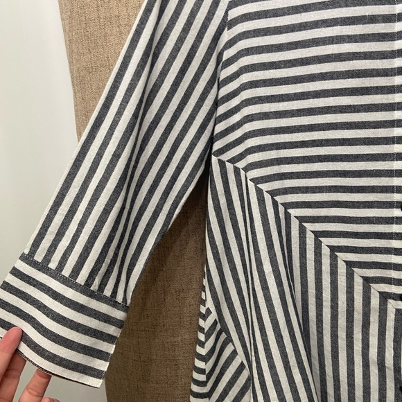 Striped gray and White Women's cotton tunic Top - Picture 4 of 9